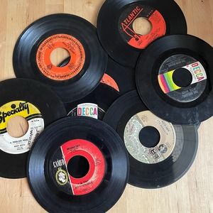 vintage 45 rpm records 7” fair condition lot of 50 upcycle craft decor
